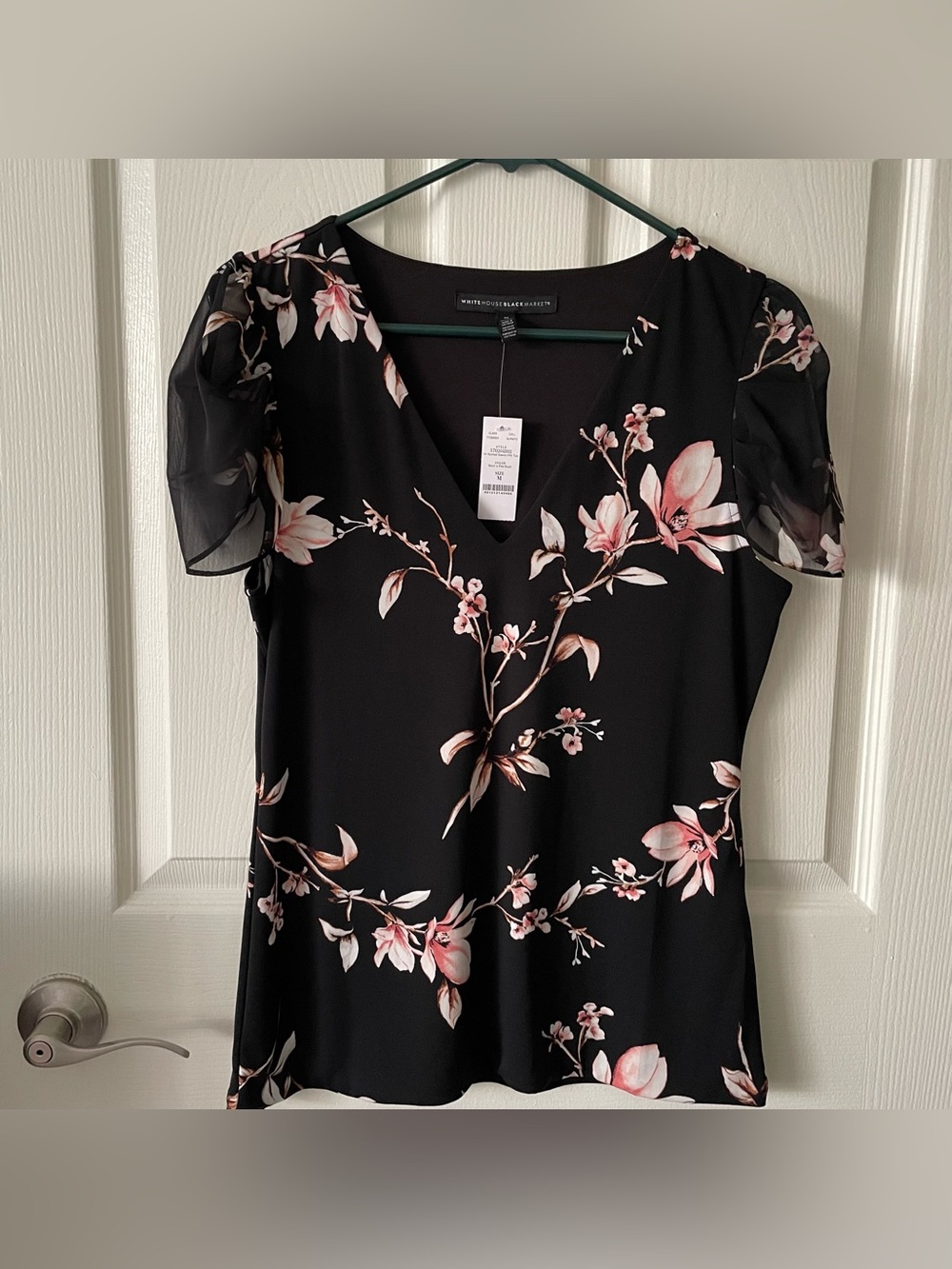 NWT White House Black Market Women’s Black Floral Top Size Medium